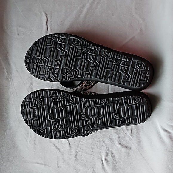 GUC Teva sandals size 9 - Picture 4 of 4